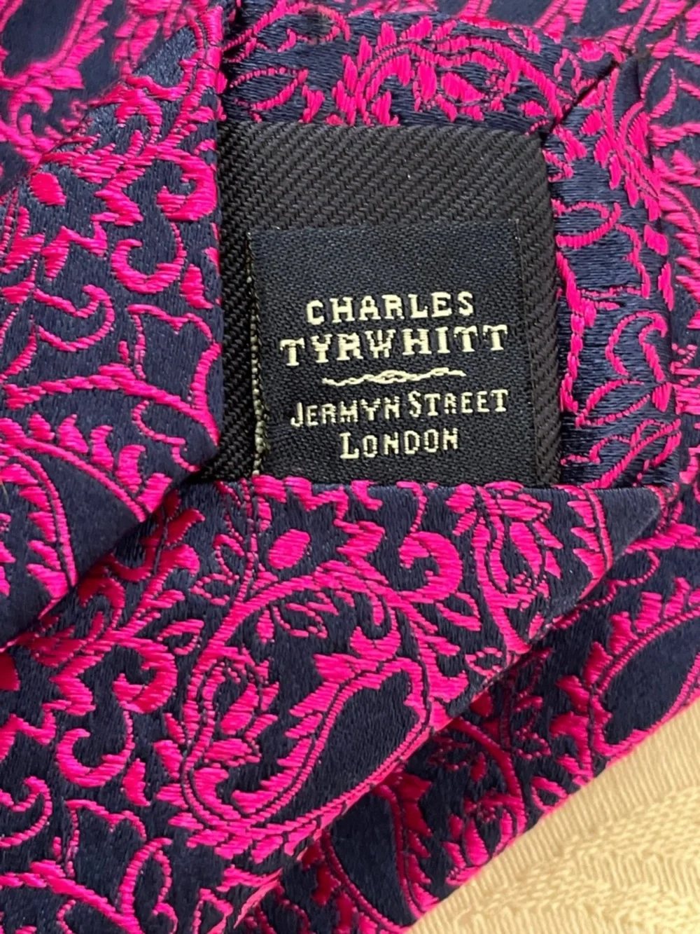 Charles Tyrwhitt Silk Men’s Tie - Picture 4 of 5